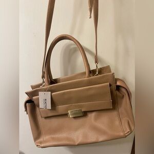 Kenneth Cole Reaction soft tan satchel NWT #77